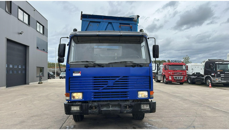 Volvo FL 12.380 (8X4 /STEEL SUSP. / BOITE MANUELLE / MANUAL GEARBOX) - Kipper vrachtwagen: afbeelding 2 Volvo FL 12.380 (8X4 /STEEL SUSP. / BOITE MANUELLE / MANUAL GEARBOX) - Kipper vrachtwagen: afbeelding 2