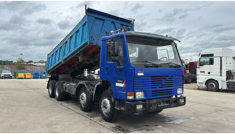 Volvo FL 12.380 (8X4 /STEEL SUSP. / BOITE MANUELLE / MANUAL GEARBOX) - Kipper vrachtwagen: afbeelding 3 Volvo FL 12.380 (8X4 /STEEL SUSP. / BOITE MANUELLE / MANUAL GEARBOX) - Kipper vrachtwagen: afbeelding 3