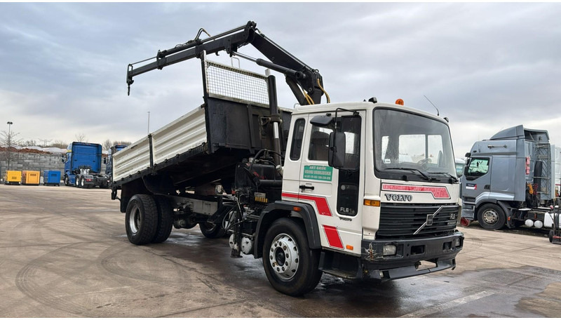 Volvo FL 6-18 (MANUAL PUMP / CRANE HIAB 090 / STEEL SUSP. / LAMES / POMPE MANUELLE / 18 TONS) - Kipper vrachtwagen, Kraanwagen: afbeelding 3 Volvo FL 6-18 (MANUAL PUMP / CRANE HIAB 090 / STEEL SUSP. / LAMES / POMPE MANUELLE / 18 TONS) - Kipper vrachtwagen, Kraanwagen: afbeelding 3