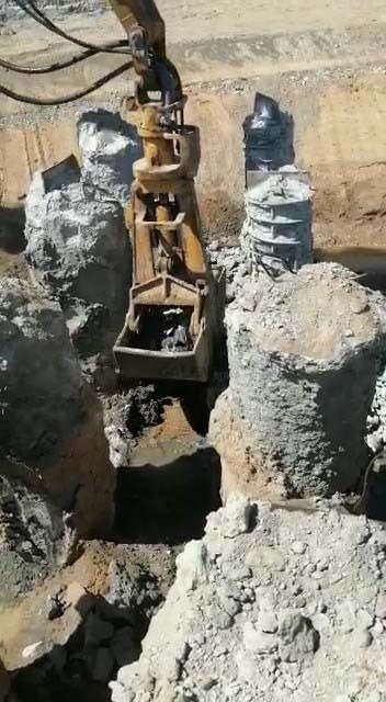 Caterpillar 330 Narrow Clamshell Bucket - Overslaggrijper voor Bouwmachine: afbeelding 1 Caterpillar 330 Narrow Clamshell Bucket - Overslaggrijper voor Bouwmachine: afbeelding 1