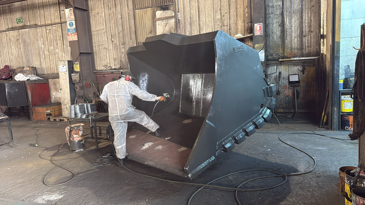 Epiroc ST1030 - Voorladerbak voor Wiellader: afbeelding 1 Epiroc ST1030 - Voorladerbak voor Wiellader: afbeelding 1