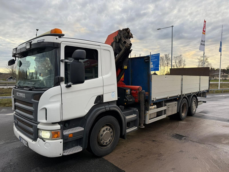 Scania P310 - Vrachtwagen met open laadbak, Kraanwagen: afbeelding 1 Scania P310 - Vrachtwagen met open laadbak, Kraanwagen: afbeelding 1