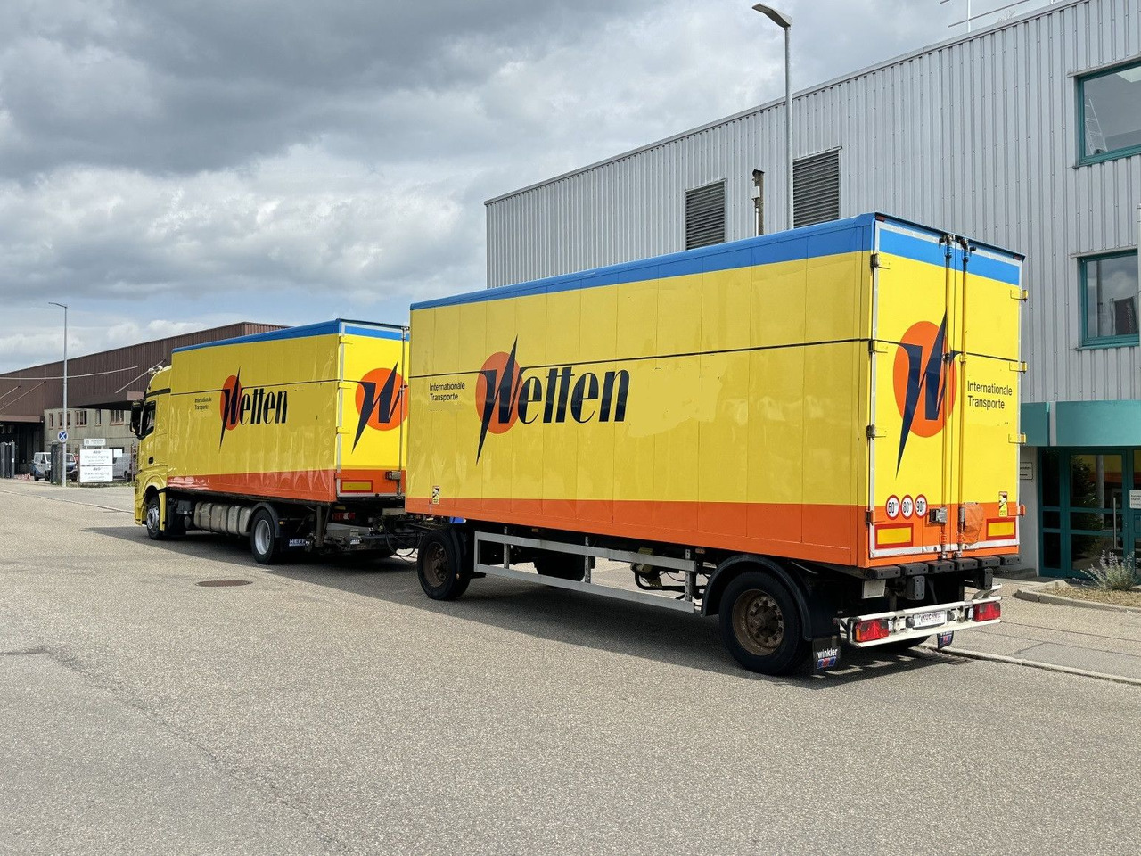 Bachert 14t Alu-Möbelkoffer 7,2m BPW Luft ZS - Gesloten aanhangwagen: afbeelding 4 Bachert 14t Alu-Möbelkoffer 7,2m BPW Luft ZS - Gesloten aanhangwagen: afbeelding 4