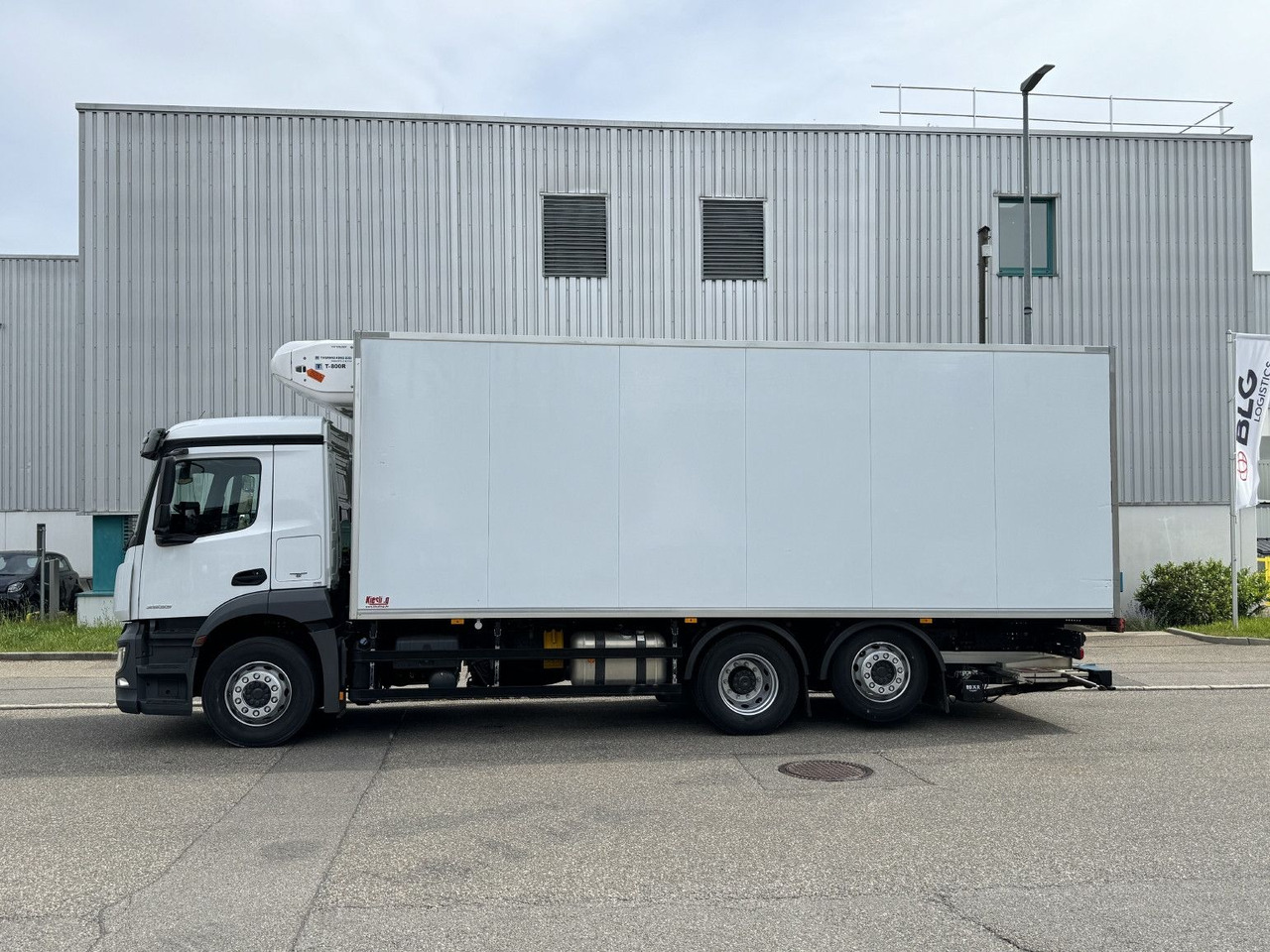 Mercedes-Benz Antos 2533L Kühlkoffer TK T-800R Lenkachse TOP - Koelwagen vrachtwagen: afbeelding 5 Mercedes-Benz Antos 2533L Kühlkoffer TK T-800R Lenkachse TOP - Koelwagen vrachtwagen: afbeelding 5