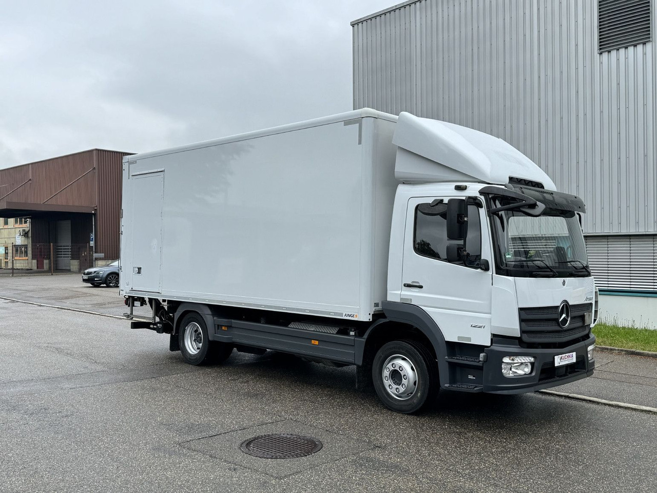 Mercedes-Benz Atego 1221 L Koffer 6,1m LBW AHK Klima TOP - Bakwagen: afbeelding 1 Mercedes-Benz Atego 1221 L Koffer 6,1m LBW AHK Klima TOP - Bakwagen: afbeelding 1