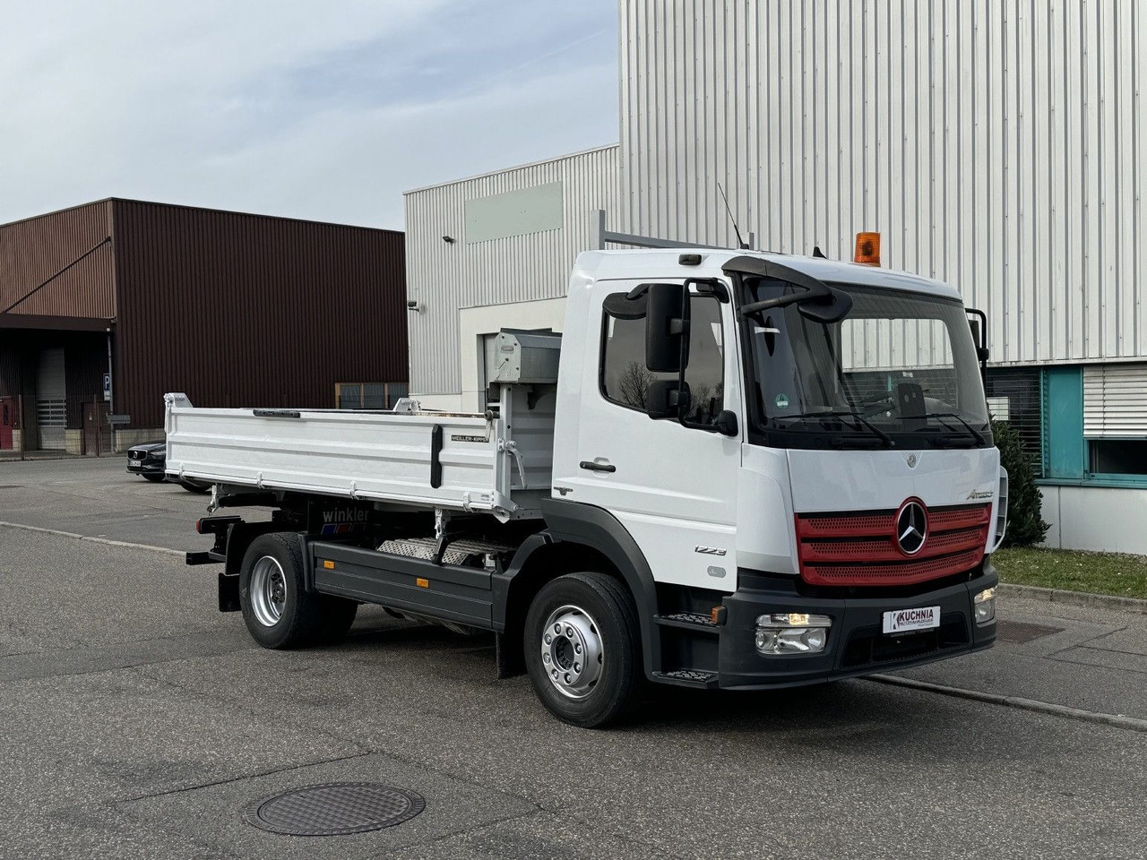 Mercedes-Benz Atego 1223 K Dreiseitenkipper 2xAHK 3-Sitze E6 - Kipper vrachtwagen: afbeelding 5 Mercedes-Benz Atego 1223 K Dreiseitenkipper 2xAHK 3-Sitze E6 - Kipper vrachtwagen: afbeelding 5