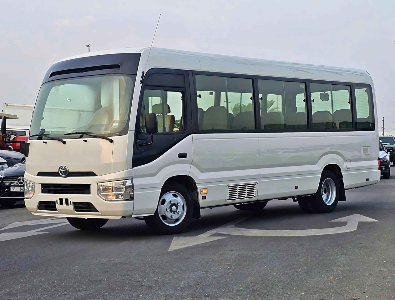 TOYOTA Coaster ... Nos bus -Originaires TOYOTA ...pas Chinois... T17 - Minibus, Personenvervoer: afbeelding 1 TOYOTA Coaster ... Nos bus -Originaires TOYOTA ...pas Chinois... T17 - Minibus, Personenvervoer: afbeelding 1