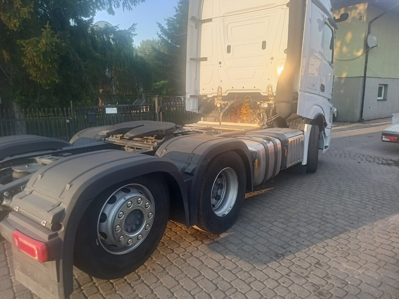 Mercedes-Benz Actros 2551 - Trekker: afbeelding 4 Mercedes-Benz Actros 2551 - Trekker: afbeelding 4