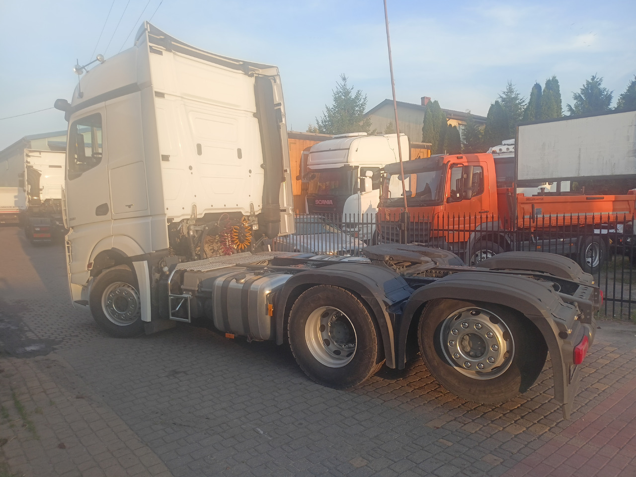 Mercedes-Benz Actros 2551 - Trekker: afbeelding 5 Mercedes-Benz Actros 2551 - Trekker: afbeelding 5