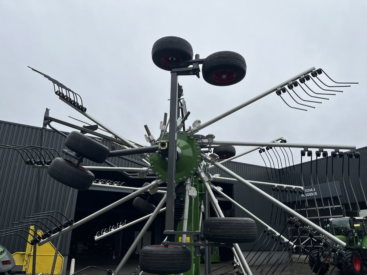 Fendt Former 880 - Hooischudder: afbeelding 3 Fendt Former 880 - Hooischudder: afbeelding 3