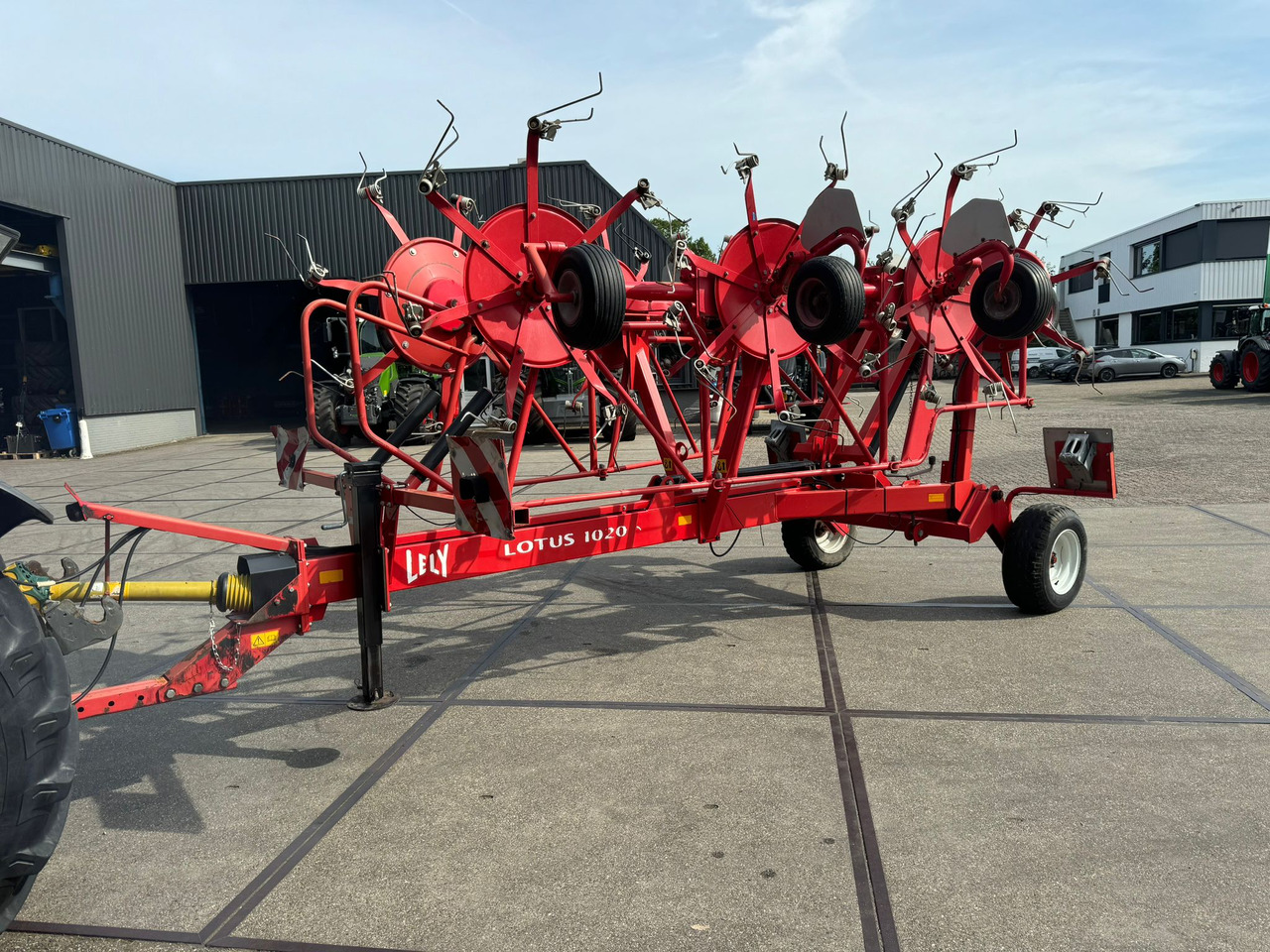Lely Lotus 1020S - Hooischudder: afbeelding 2 Lely Lotus 1020S - Hooischudder: afbeelding 2