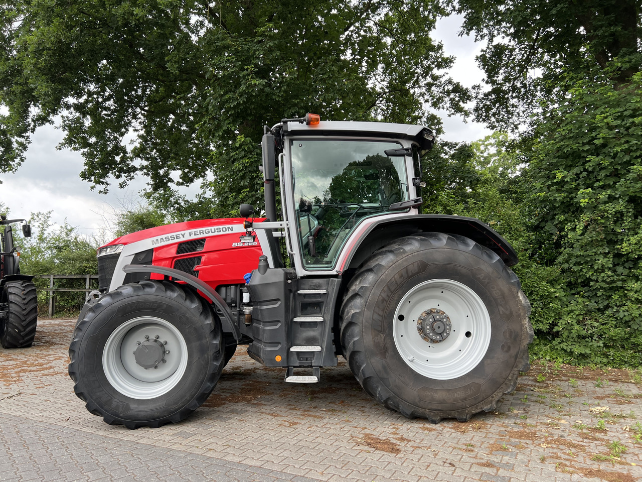 Massey Ferguson 8S.225 Dyne E-power - Tractor: afbeelding 2 Massey Ferguson 8S.225 Dyne E-power - Tractor: afbeelding 2