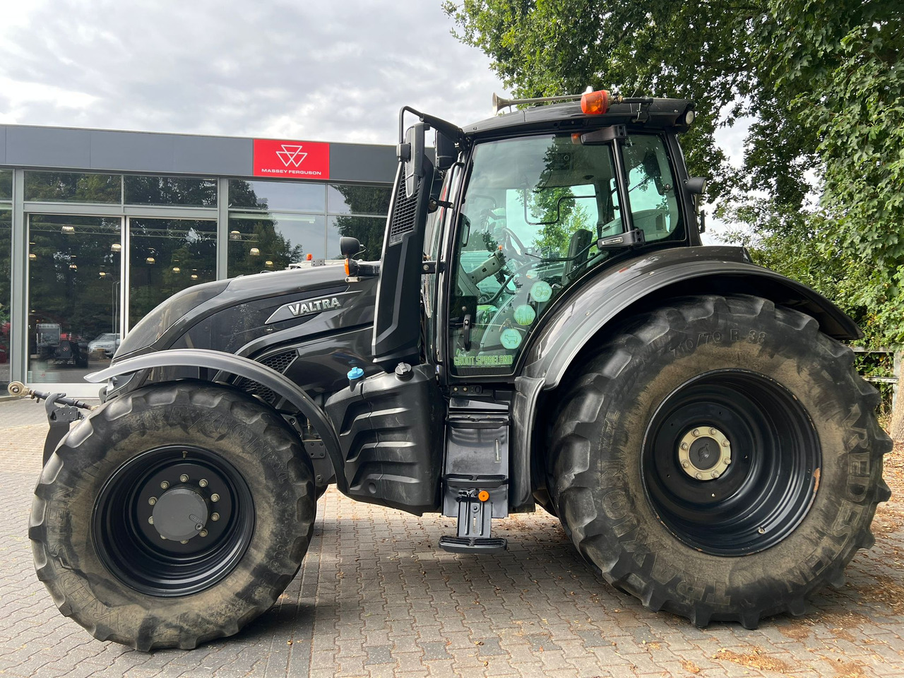 Valtra T174 Versu - Tractor: afbeelding 2 Valtra T174 Versu - Tractor: afbeelding 2