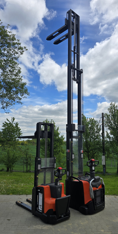 Toyota SPE 160L 6000mm initial lift wstępne podnoszenie triplex - Stapelaar: afbeelding 1 Toyota SPE 160L 6000mm initial lift wstępne podnoszenie triplex - Stapelaar: afbeelding 1