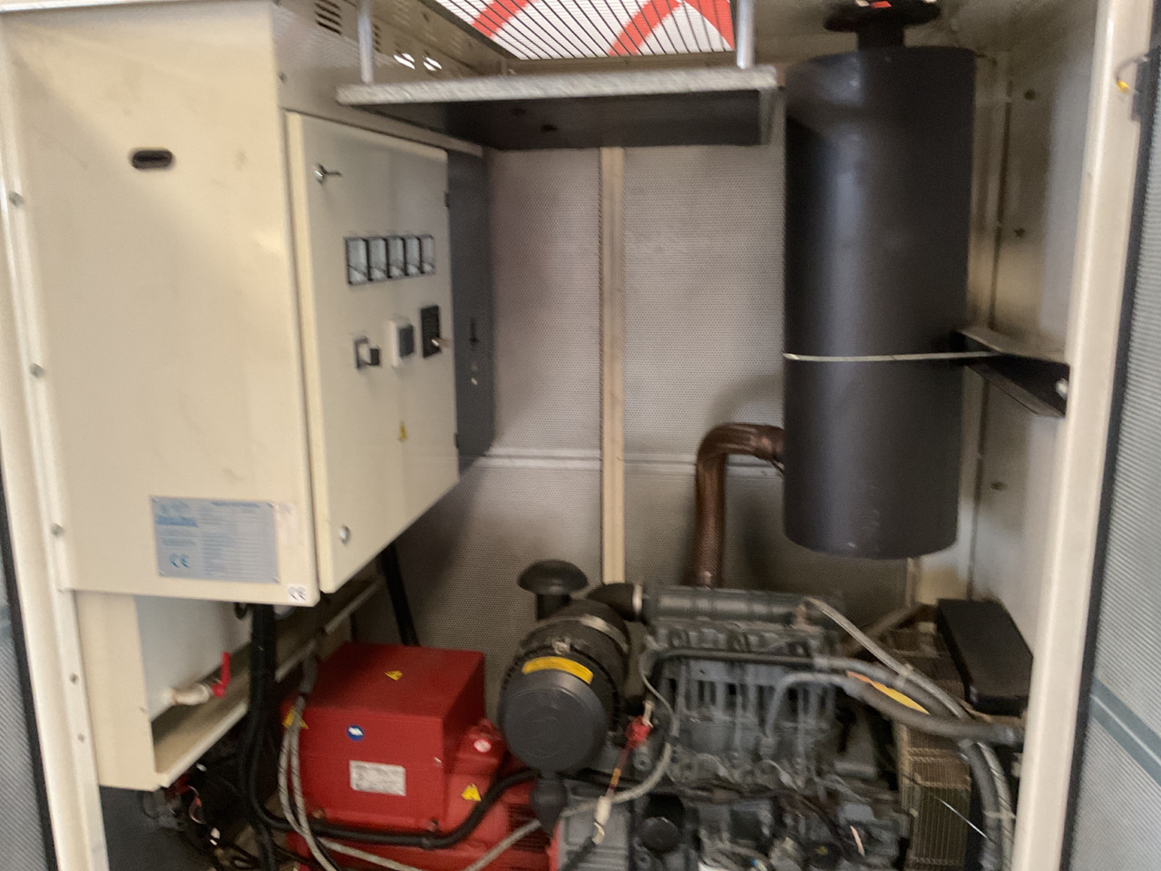 Deutz F3M1011F, 45KVA generatorset. Like brand new. Low standby hours - Industrie generator: afbeelding 2 Deutz F3M1011F, 45KVA generatorset. Like brand new. Low standby hours - Industrie generator: afbeelding 2