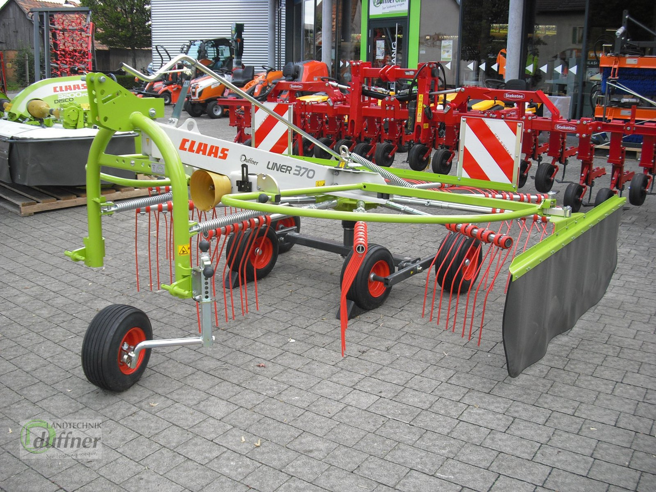 CLAAS Liner 370 - Hooischudder: afbeelding 2 CLAAS Liner 370 - Hooischudder: afbeelding 2