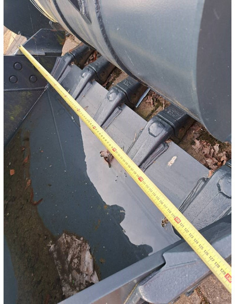 Hyundai Excavator Digging Bucket 140, 61K4-30701 - Bak voor Bouwmachine: afbeelding 2 Hyundai Excavator Digging Bucket 140, 61K4-30701 - Bak voor Bouwmachine: afbeelding 2
