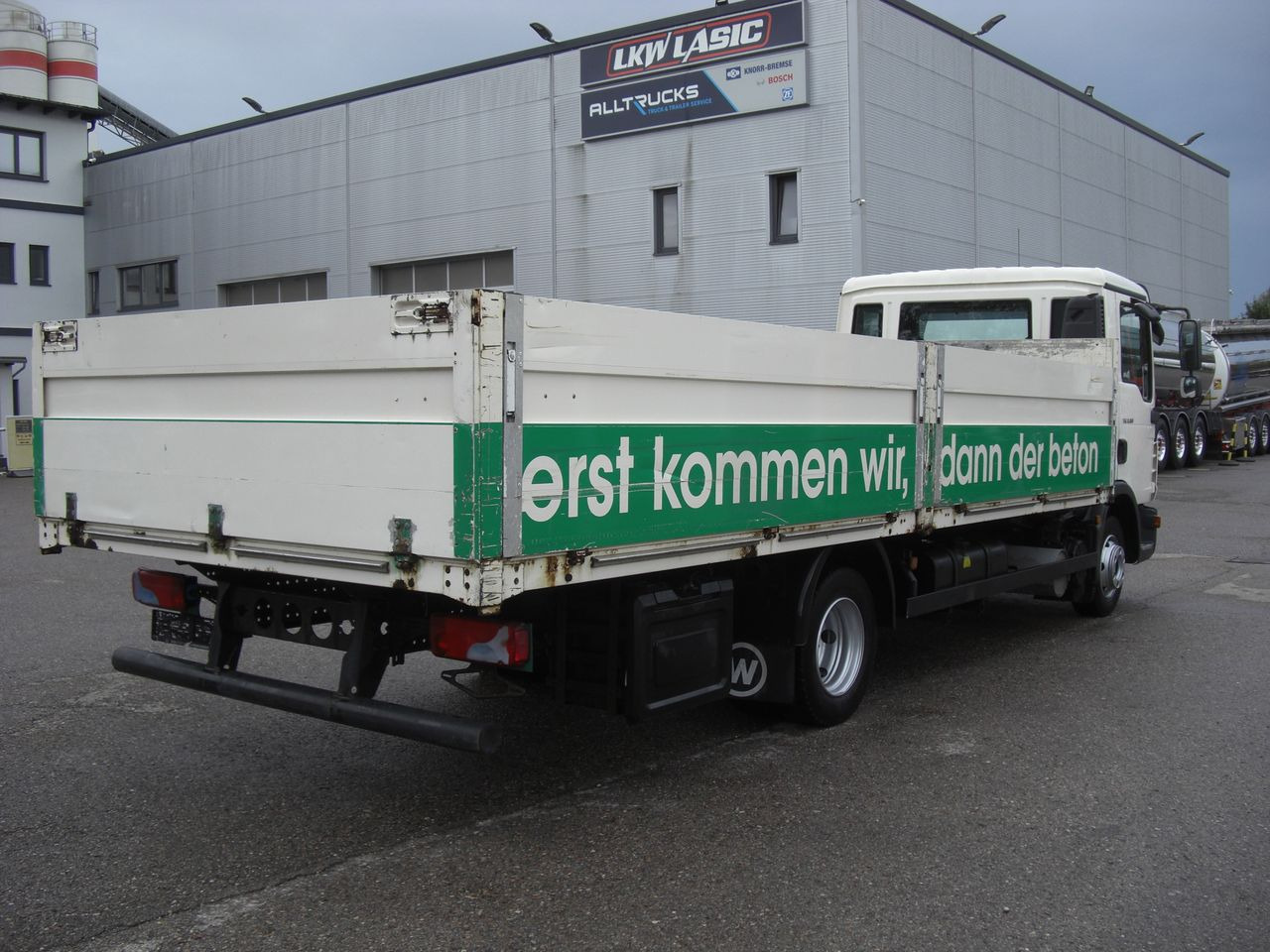 MAN 8180L - Vrachtwagen met open laadbak: afbeelding 3 MAN 8180L - Vrachtwagen met open laadbak: afbeelding 3