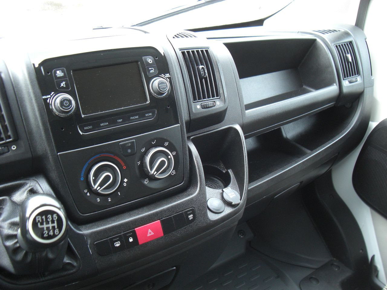 Kleine bestelwagen Peugeot BOXER 2,0 KURZ/NIEDRIG: afbeelding 13