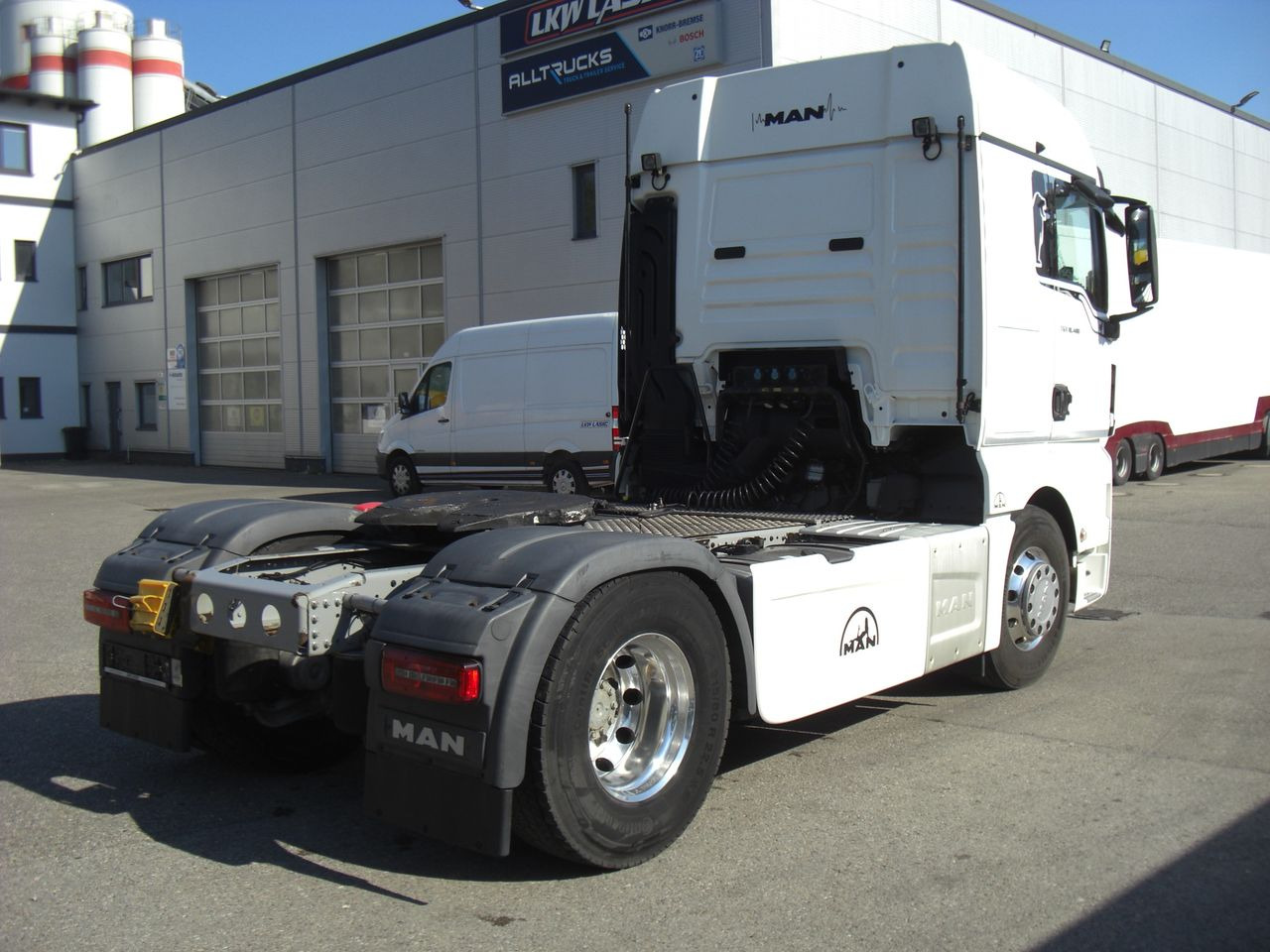 MAN 18480FLS / HYDR/ MANUAL - Trekker: afbeelding 3 MAN 18480FLS / HYDR/ MANUAL - Trekker: afbeelding 3