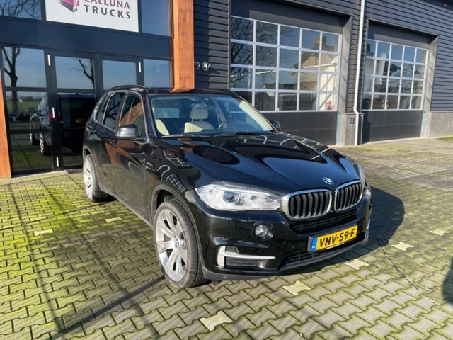 BMW X5 XDRIVE 30d - SUV: afbeelding 1 BMW X5 XDRIVE 30d - SUV: afbeelding 1