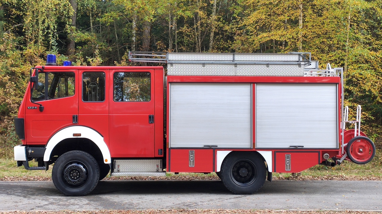 Vrachtwagen Mercedes-Benz 1224 AF: afbeelding 9