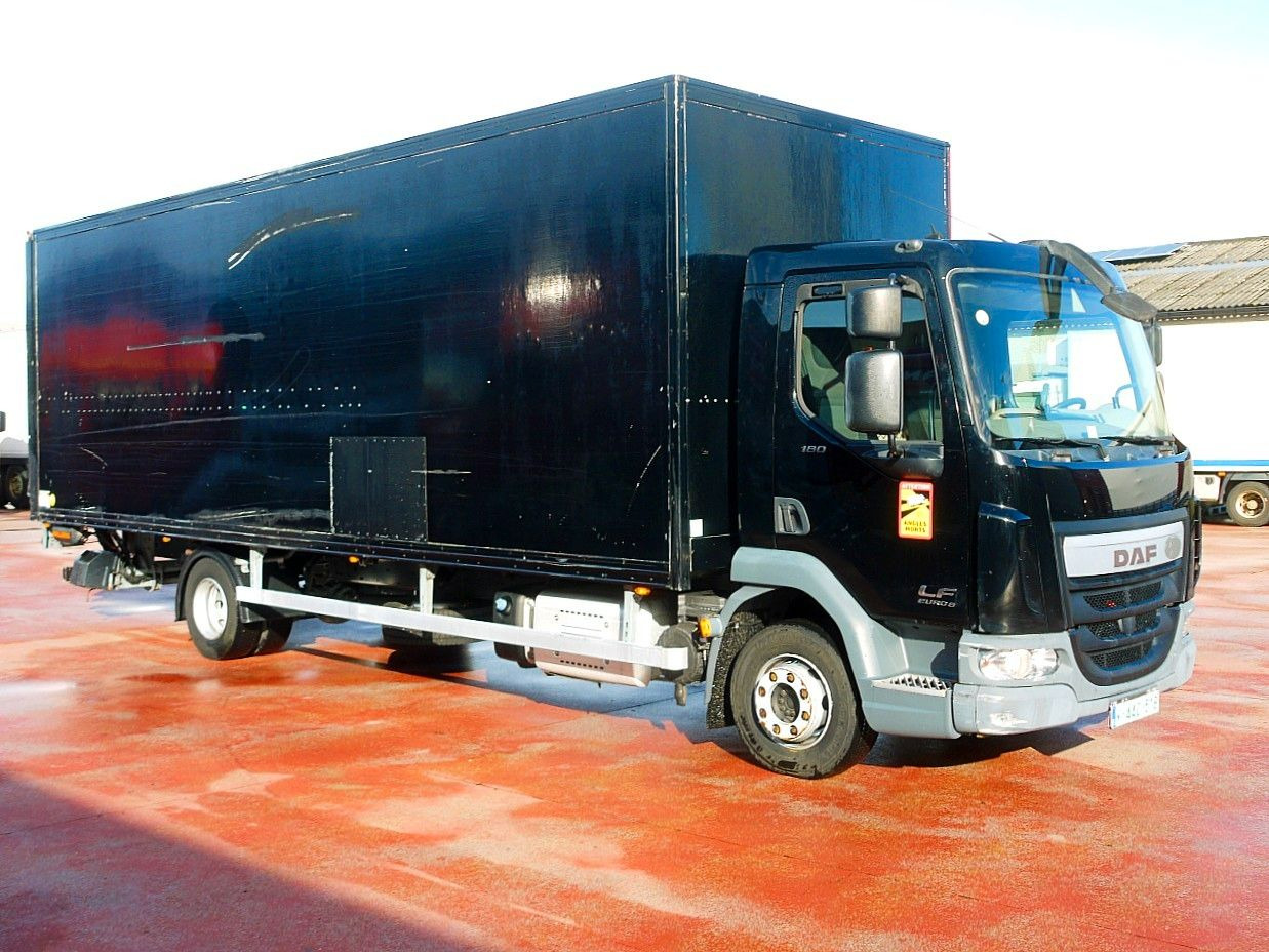 DAF LF 180 12 MEUBEL KOFFER LBW LUFT FEDERUNG AIRCO - Bakwagen: afbeelding 2 DAF LF 180 12 MEUBEL KOFFER LBW LUFT FEDERUNG AIRCO - Bakwagen: afbeelding 2