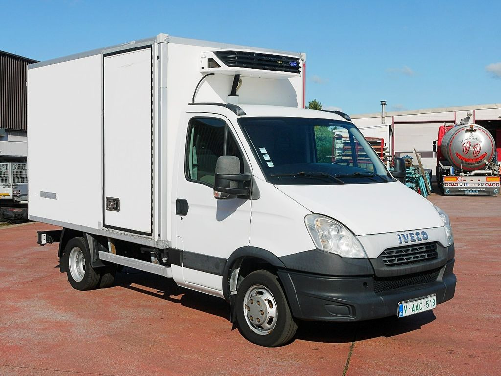 Iveco 35C13 DAILY KUHLKOFFER CARRIER XARIOS 300 -20C Iveco 35C13 DAILY KUHLKOFFER CARRIER XARIOS 300 -20C - Koelwagen: afbeelding 2 Iveco 35C13 DAILY KUHLKOFFER CARRIER XARIOS 300 -20C Iveco 35C13 DAILY KUHLKOFFER CARRIER XARIOS 300 -20C - Koelwagen: afbeelding 2