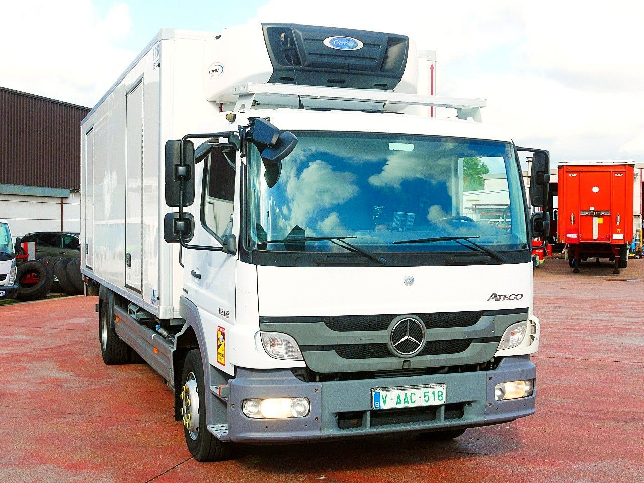 Mercedes-Benz 1218 ATEGO KUHLKOFFER CARRIER SUPRA 550 LBW - Koelwagen vrachtwagen: afbeelding 1 Mercedes-Benz 1218 ATEGO KUHLKOFFER CARRIER SUPRA 550 LBW - Koelwagen vrachtwagen: afbeelding 1