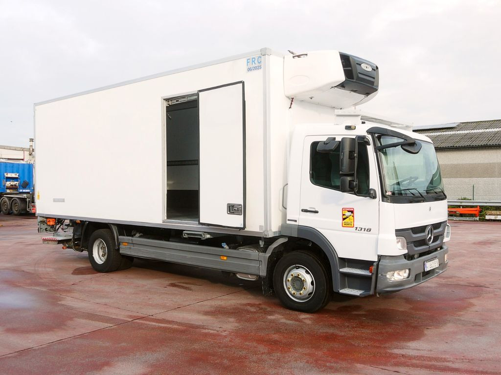 Mercedes-Benz 1318 ATEGO KUHLKOFFER CARRIER SUPRA 750 LBW - Koelwagen vrachtwagen: afbeelding 3 Mercedes-Benz 1318 ATEGO KUHLKOFFER CARRIER SUPRA 750 LBW - Koelwagen vrachtwagen: afbeelding 3