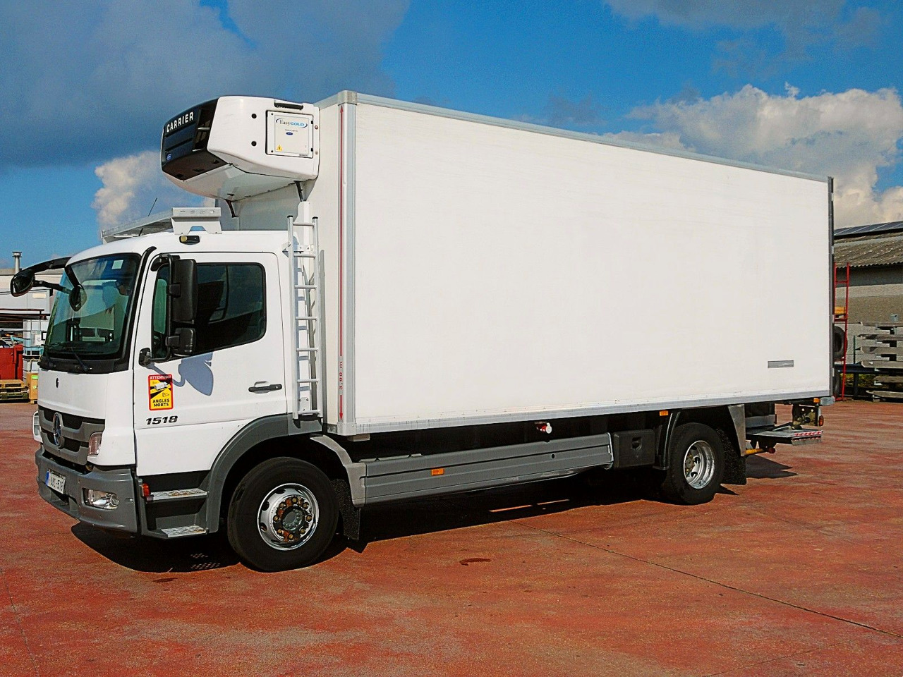 Mercedes-Benz 1518 ATEGO KUHLKOFER CARRIER SUPRA 850 Mult LUFT - Koelwagen vrachtwagen: afbeelding 4 Mercedes-Benz 1518 ATEGO KUHLKOFER CARRIER SUPRA 850 Mult LUFT - Koelwagen vrachtwagen: afbeelding 4
