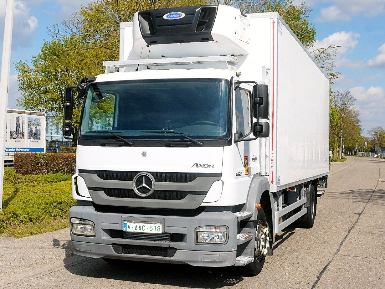 Mercedes-Benz 1829 AXOR FLEISHBAHNEN KUHKOFFER CARRIER SUPRA - Koelwagen vrachtwagen, Kraanwagen: afbeelding 1 Mercedes-Benz 1829 AXOR FLEISHBAHNEN KUHKOFFER CARRIER SUPRA - Koelwagen vrachtwagen, Kraanwagen: afbeelding 1