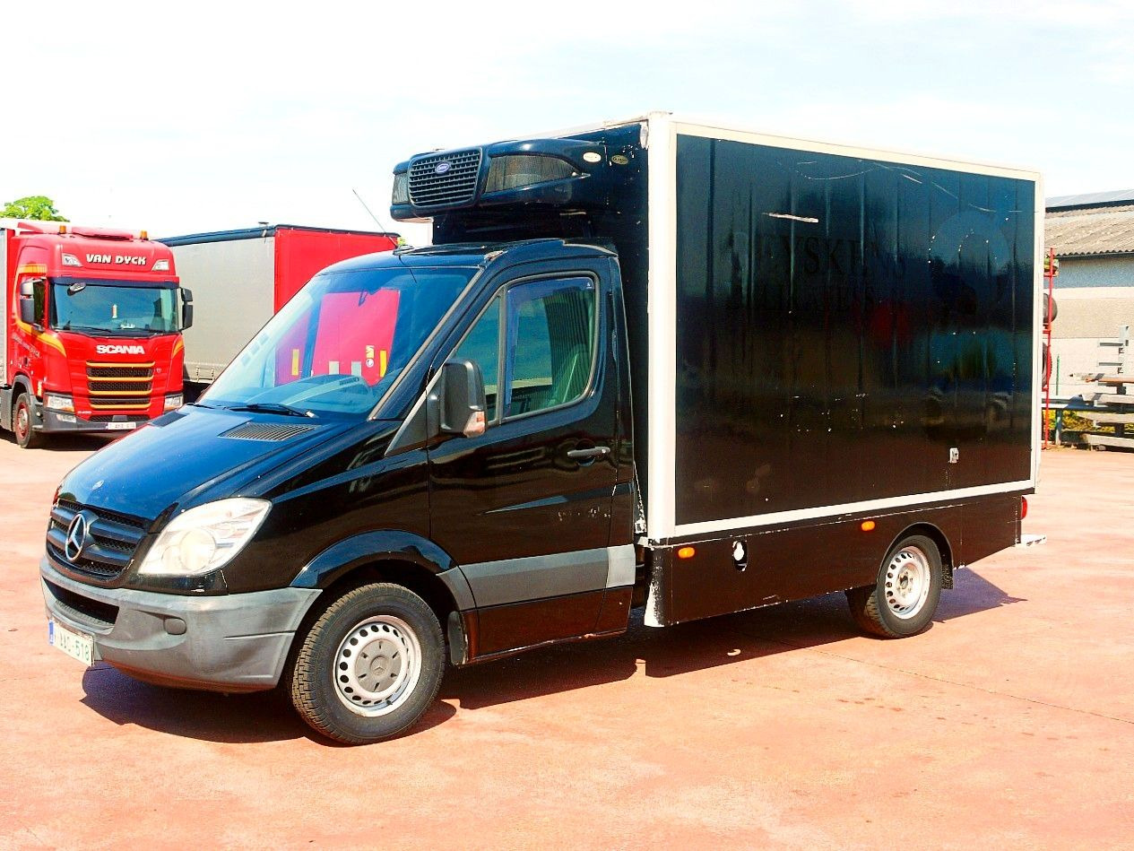 Mercedes-Benz 319 SPRINTER V6 KUHLKOFFER CARRIER PULSOR 600 MT - Koelwagen: afbeelding 4 Mercedes-Benz 319 SPRINTER V6 KUHLKOFFER CARRIER PULSOR 600 MT - Koelwagen: afbeelding 4