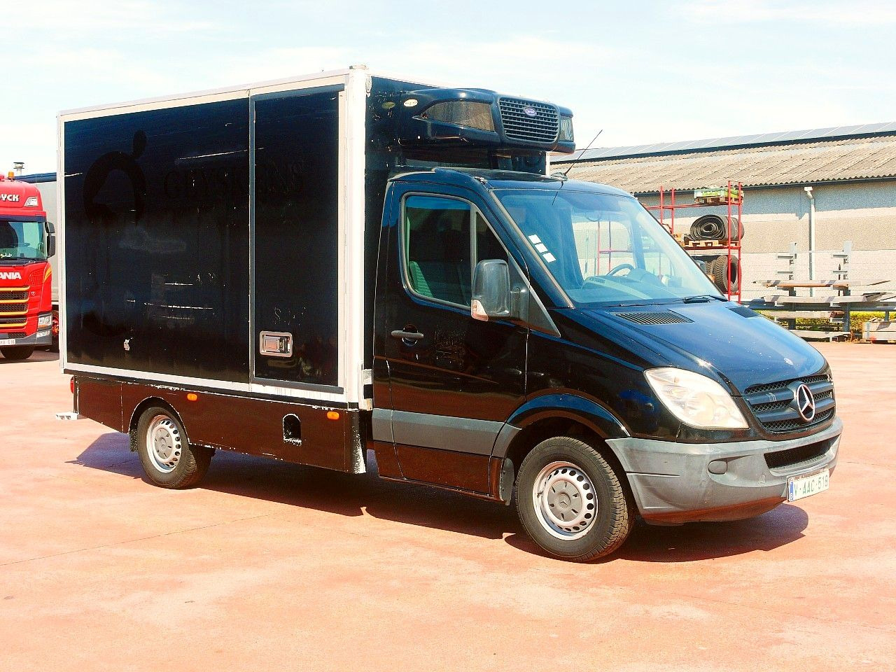 Mercedes-Benz 319 SPRINTER V6 KUHLKOFFER CARRIER PULSOR 600 MT - Koelwagen: afbeelding 2 Mercedes-Benz 319 SPRINTER V6 KUHLKOFFER CARRIER PULSOR 600 MT - Koelwagen: afbeelding 2