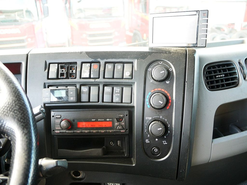 Koelwagen vrachtwagen Renault 26.320 D KUHLKOFFER THERMOKING MT T1200 6X2 A/C Renault 26 320 D KUHLKOFFER THERMOKING MT T1200 6X2 A/C: afbeelding 15 Koelwagen vrachtwagen Renault 26.320 D KUHLKOFFER THERMOKING MT T1200 6X2 A/C Renault 26 320 D KUHLKOFFER THERMOKING MT T1200 6X2 A/C: afbeelding 15