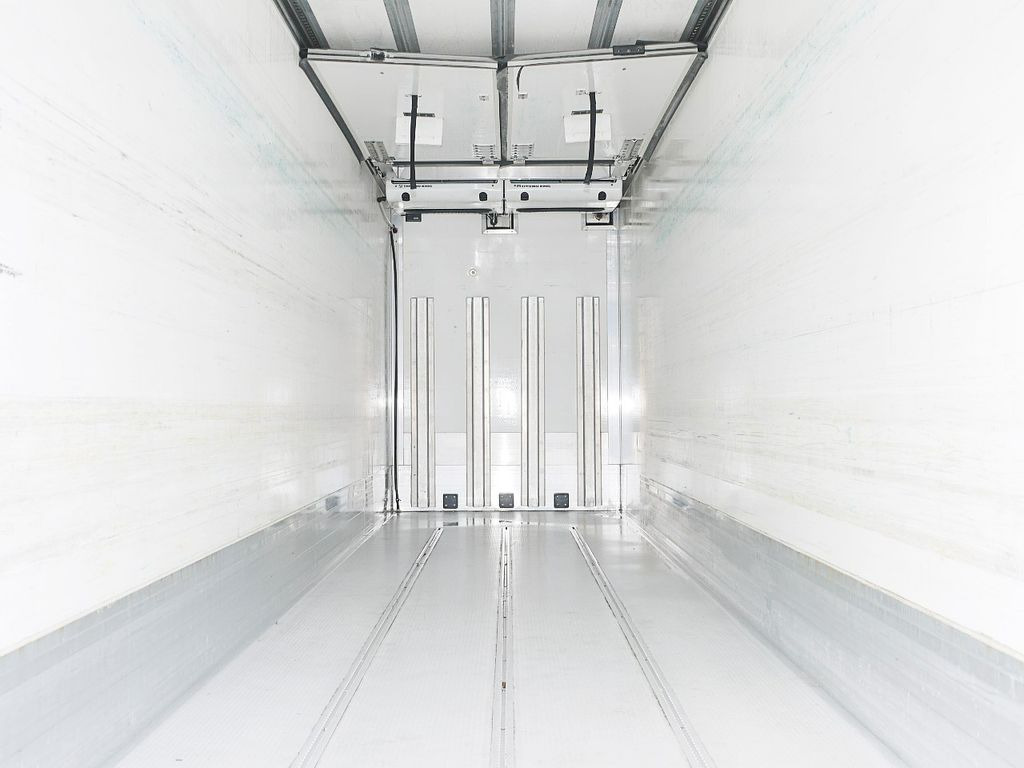 Koelwagen vrachtwagen Renault 26.320 D KUHLKOFFER THERMOKING MT T1200 6X2 A/C Renault 26 320 D KUHLKOFFER THERMOKING MT T1200 6X2 A/C: afbeelding 9 Koelwagen vrachtwagen Renault 26.320 D KUHLKOFFER THERMOKING MT T1200 6X2 A/C Renault 26 320 D KUHLKOFFER THERMOKING MT T1200 6X2 A/C: afbeelding 9