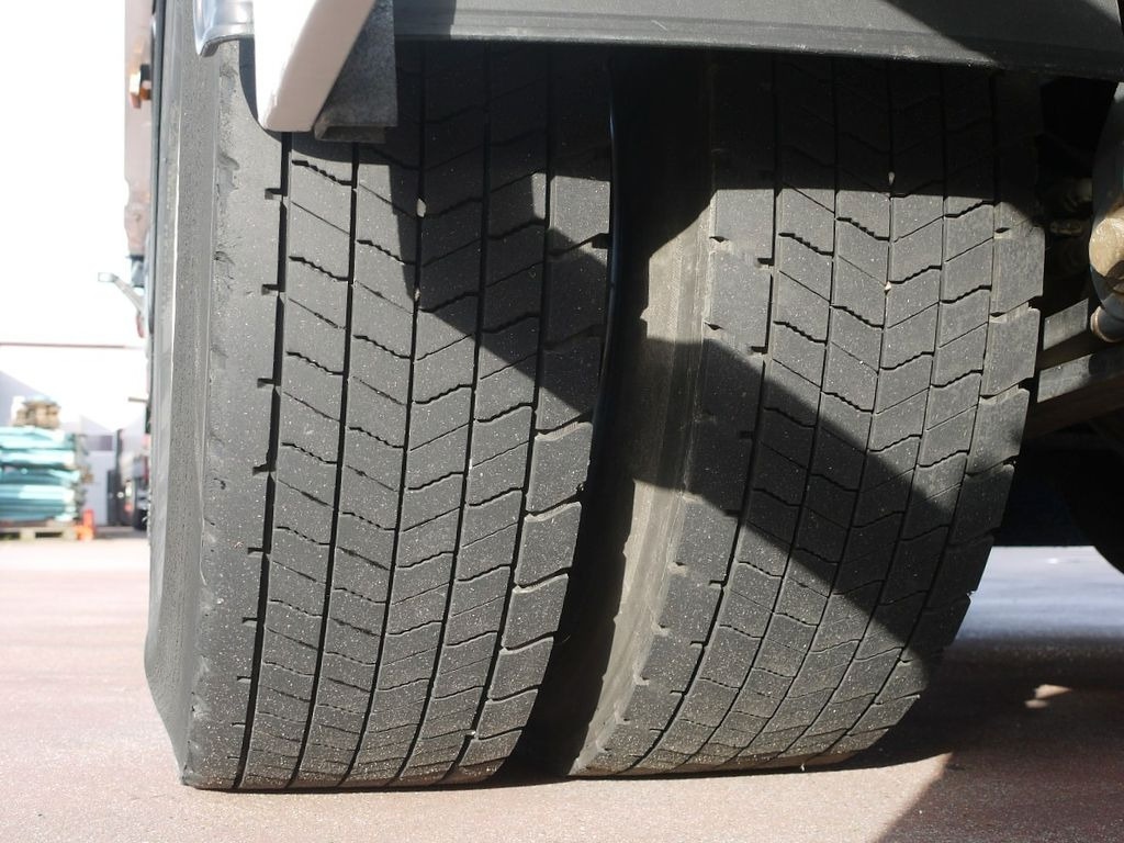 Koelwagen vrachtwagen Renault 26.320 D KUHLKOFFER THERMOKING MT T1200 6X2 A/C Renault 26 320 D KUHLKOFFER THERMOKING MT T1200 6X2 A/C: afbeelding 20 Koelwagen vrachtwagen Renault 26.320 D KUHLKOFFER THERMOKING MT T1200 6X2 A/C Renault 26 320 D KUHLKOFFER THERMOKING MT T1200 6X2 A/C: afbeelding 20