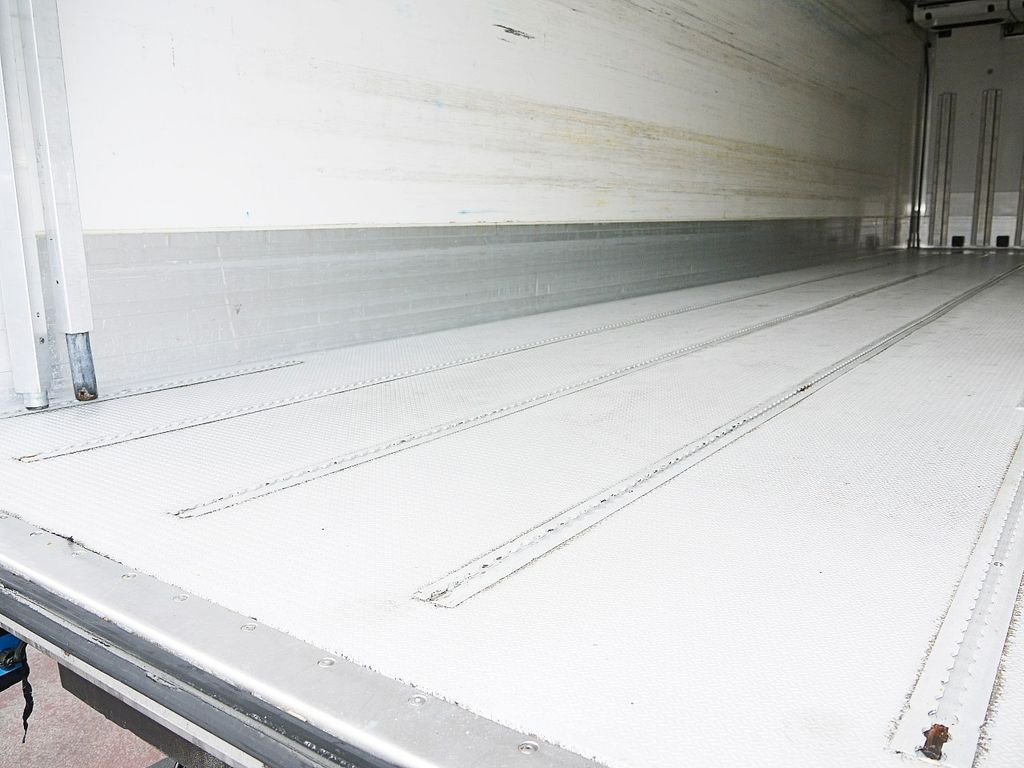 Koelwagen vrachtwagen Renault 26.320 D KUHLKOFFER THERMOKING MT T1200 6X2 A/C Renault 26 320 D KUHLKOFFER THERMOKING MT T1200 6X2 A/C: afbeelding 11 Koelwagen vrachtwagen Renault 26.320 D KUHLKOFFER THERMOKING MT T1200 6X2 A/C Renault 26 320 D KUHLKOFFER THERMOKING MT T1200 6X2 A/C: afbeelding 11