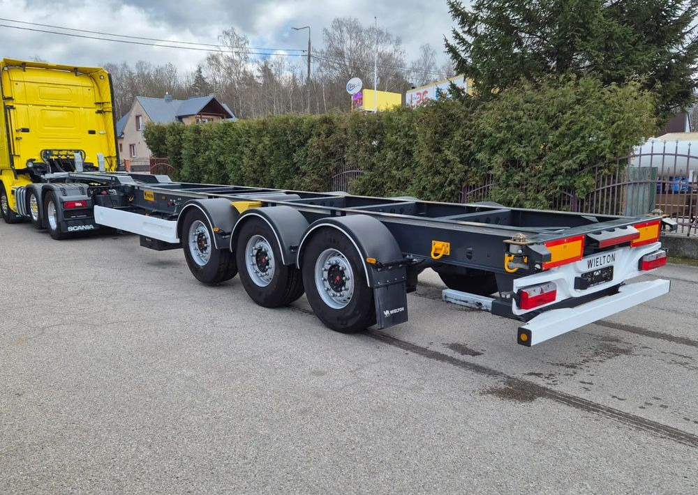 Wielton Podkontenerowa - Containertransporter/ Wissellaadbak oplegger: afbeelding 1 Wielton Podkontenerowa - Containertransporter/ Wissellaadbak oplegger: afbeelding 1