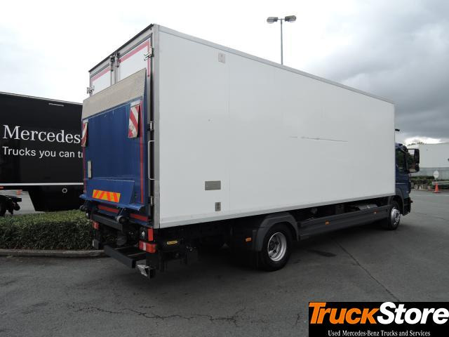 Mercedes-Benz Atego 1527 L - Koelwagen vrachtwagen: afbeelding 4 Mercedes-Benz Atego 1527 L - Koelwagen vrachtwagen: afbeelding 4