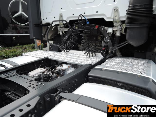Mercedes-Benz Actros 1851 LS - Trekker: afbeelding 2 Mercedes-Benz Actros 1851 LS - Trekker: afbeelding 2