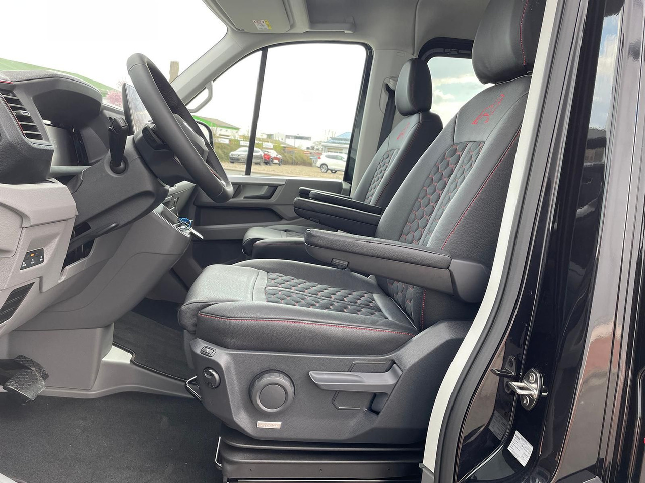 Gesloten bestelwagen, Bestelwagen met dubbele cabine MAN TGE 3.200 L3H2 MIXTO 4x4 Individual S ACC STANDH: afbeelding 12 Gesloten bestelwagen, Bestelwagen met dubbele cabine MAN TGE 3.200 L3H2 MIXTO 4x4 Individual S ACC STANDH: afbeelding 12