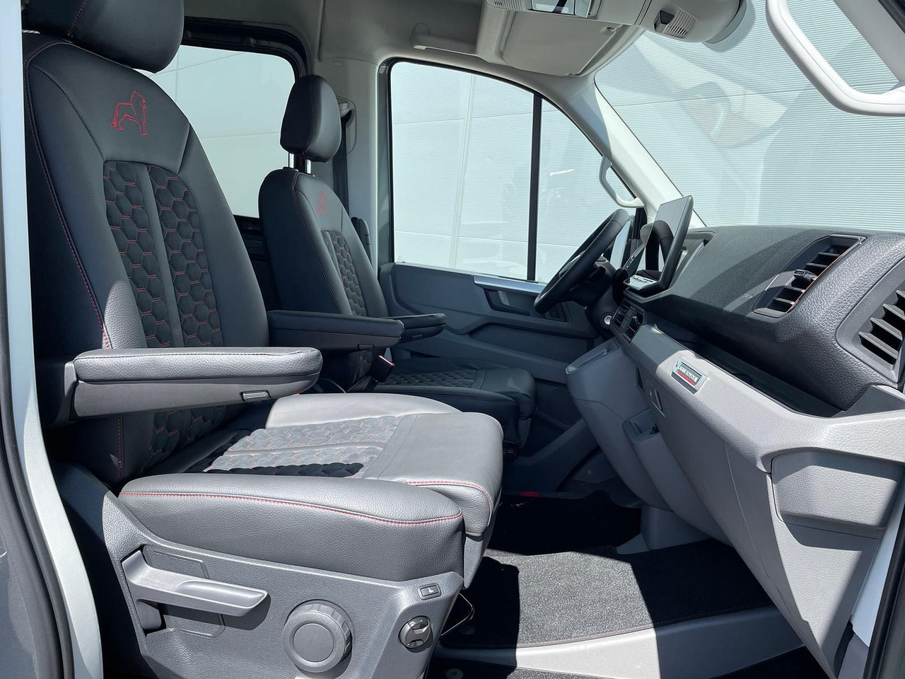 Gesloten bestelwagen, Bestelwagen met dubbele cabine MAN TGE 3.200 L3H2 MIXTO 4x4 Individual S ACC STHZ: afbeelding 25