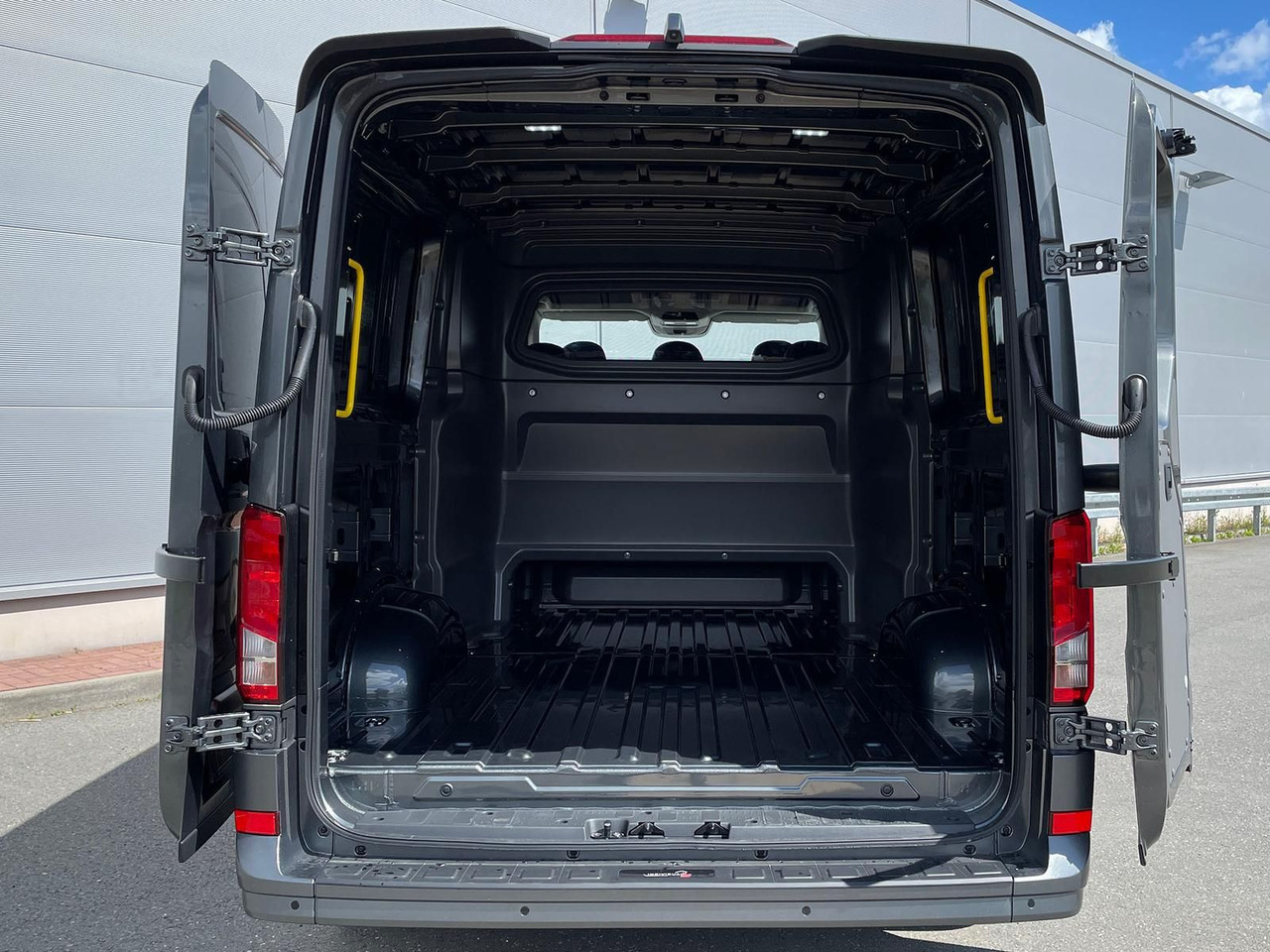 Gesloten bestelwagen, Bestelwagen met dubbele cabine MAN TGE 3.200 L3H2 MIXTO 4x4 Individual S ACC STHZ: afbeelding 9