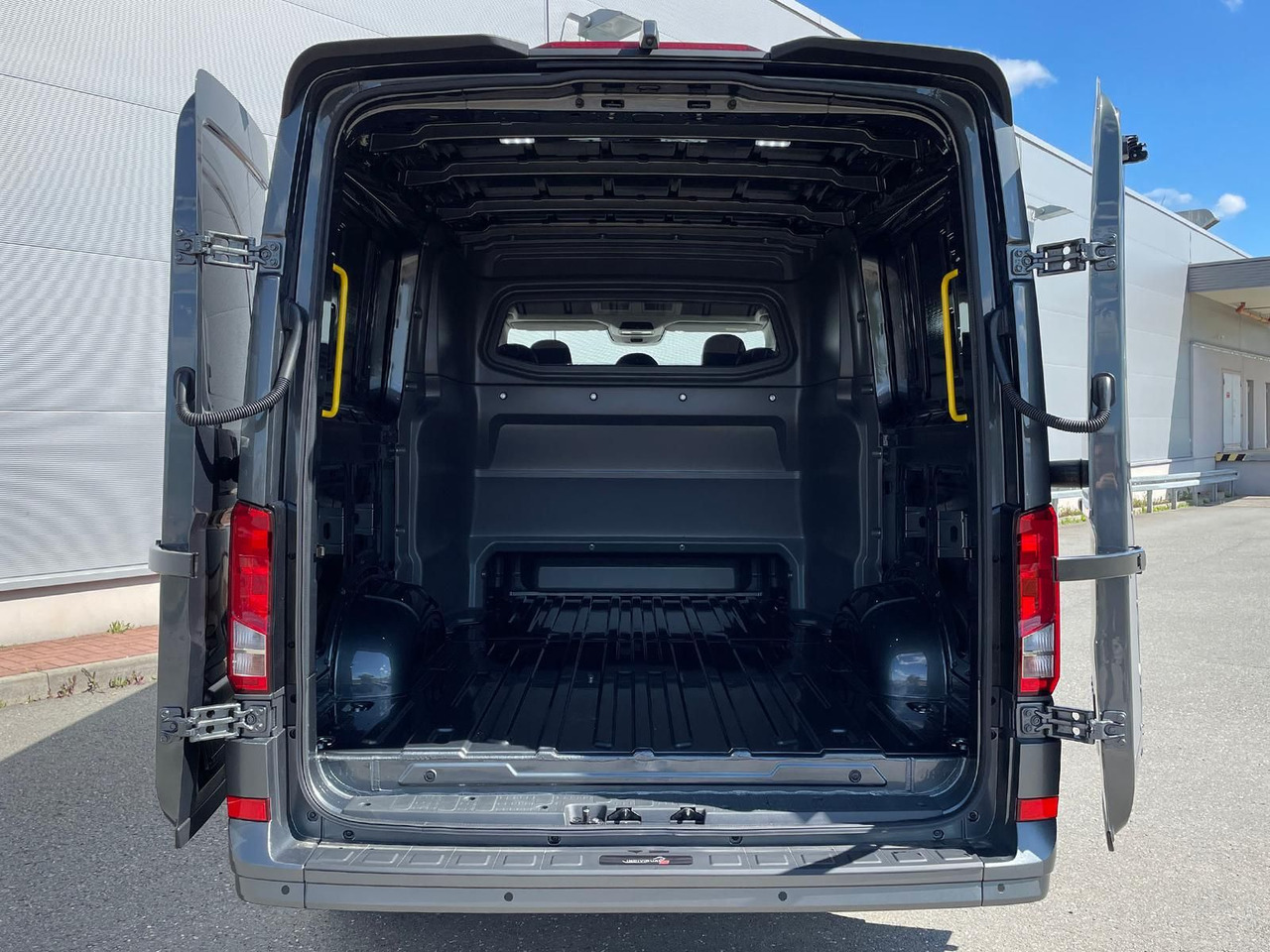 Gesloten bestelwagen, Bestelwagen met dubbele cabine MAN TGE 3.200 L3H2 MIXTO 4x4 Individual S ACC STHZ: afbeelding 9