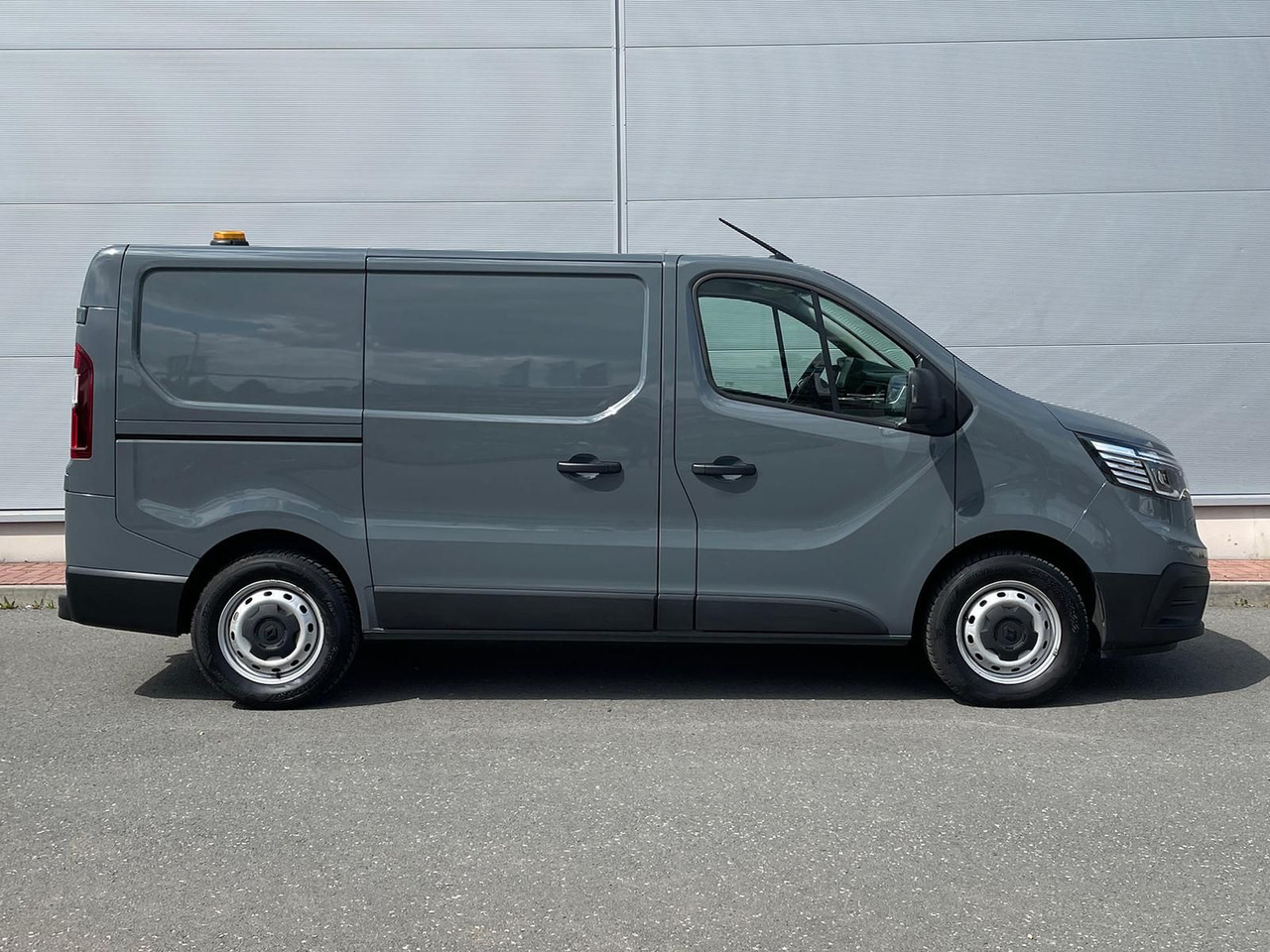 Renault Trafic Kasten RED EDITION L1H1 AHK LED DAB MFL - Gesloten bestelwagen: afbeelding 5 Renault Trafic Kasten RED EDITION L1H1 AHK LED DAB MFL - Gesloten bestelwagen: afbeelding 5