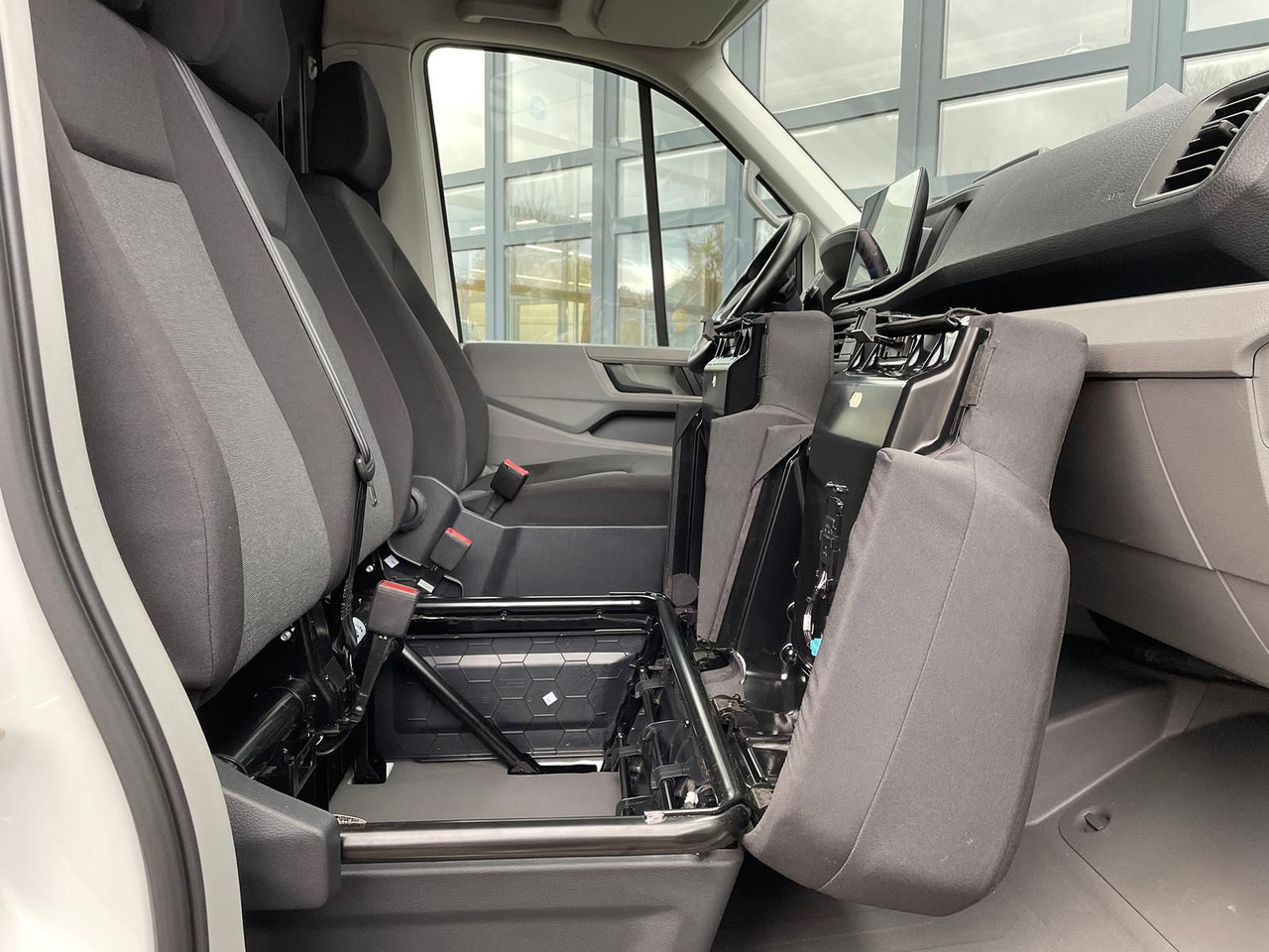 Personenvervoer Volkswagen Crafter Kasten 35 L4H3 Autom. NAVI KAMERA KLIMA: afbeelding 23 Personenvervoer Volkswagen Crafter Kasten 35 L4H3 Autom. NAVI KAMERA KLIMA: afbeelding 23