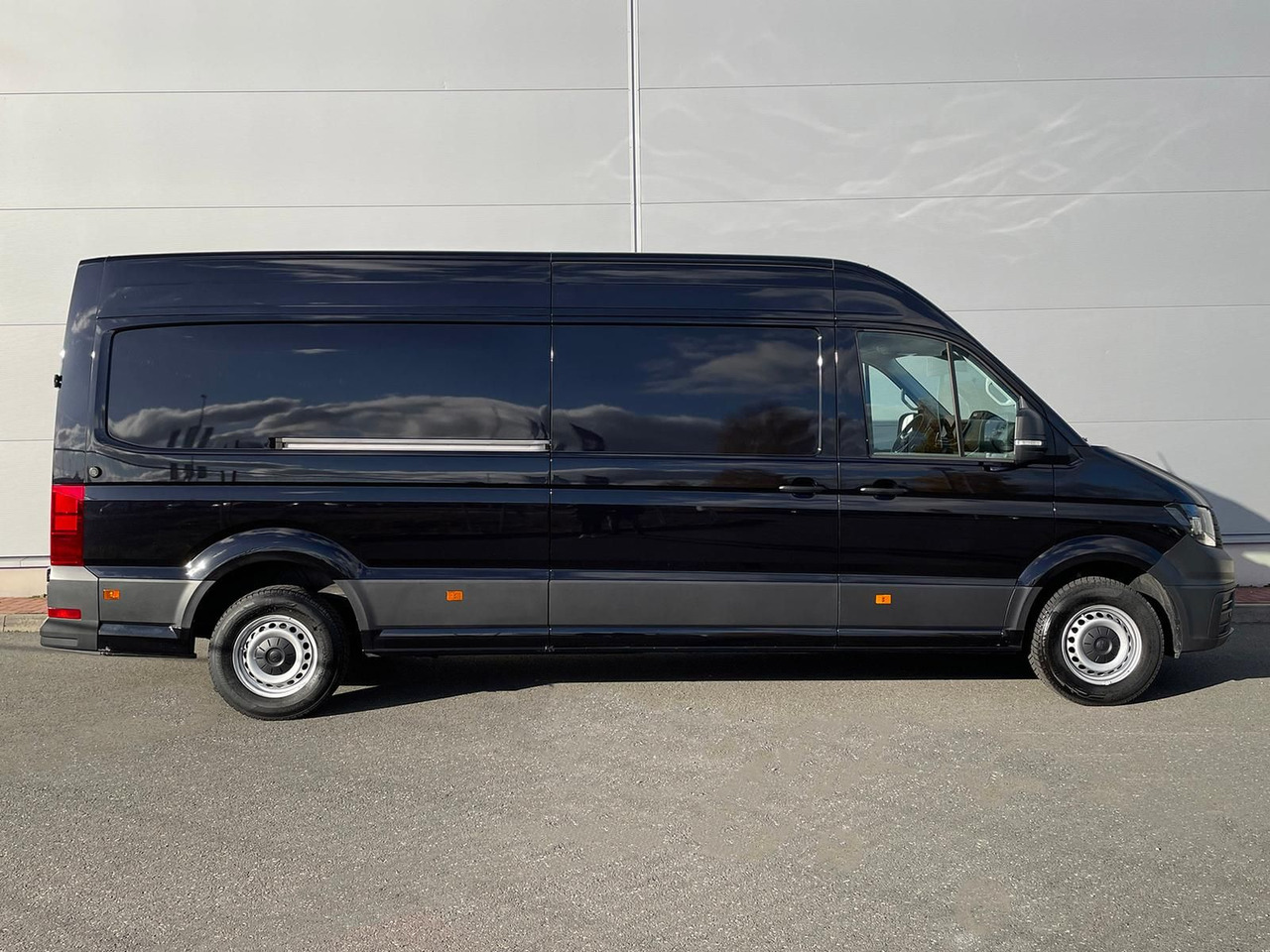 Volkswagen Crafter Kasten 35 L4H3 NAV SITZHZ AHK DAB KAMERA - Personenvervoer: afbeelding 5 Volkswagen Crafter Kasten 35 L4H3 NAV SITZHZ AHK DAB KAMERA - Personenvervoer: afbeelding 5
