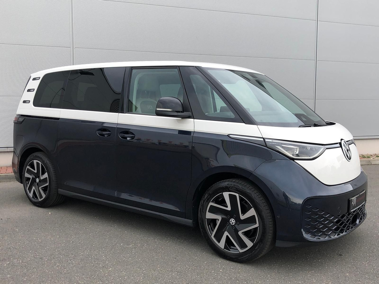 Volkswagen ID. Buzz 150 kW Pro AHK ACC MATRIX LED KEYLESS - Minibus, Elektrische bus: afbeelding 2 Volkswagen ID. Buzz 150 kW Pro AHK ACC MATRIX LED KEYLESS - Minibus, Elektrische bus: afbeelding 2