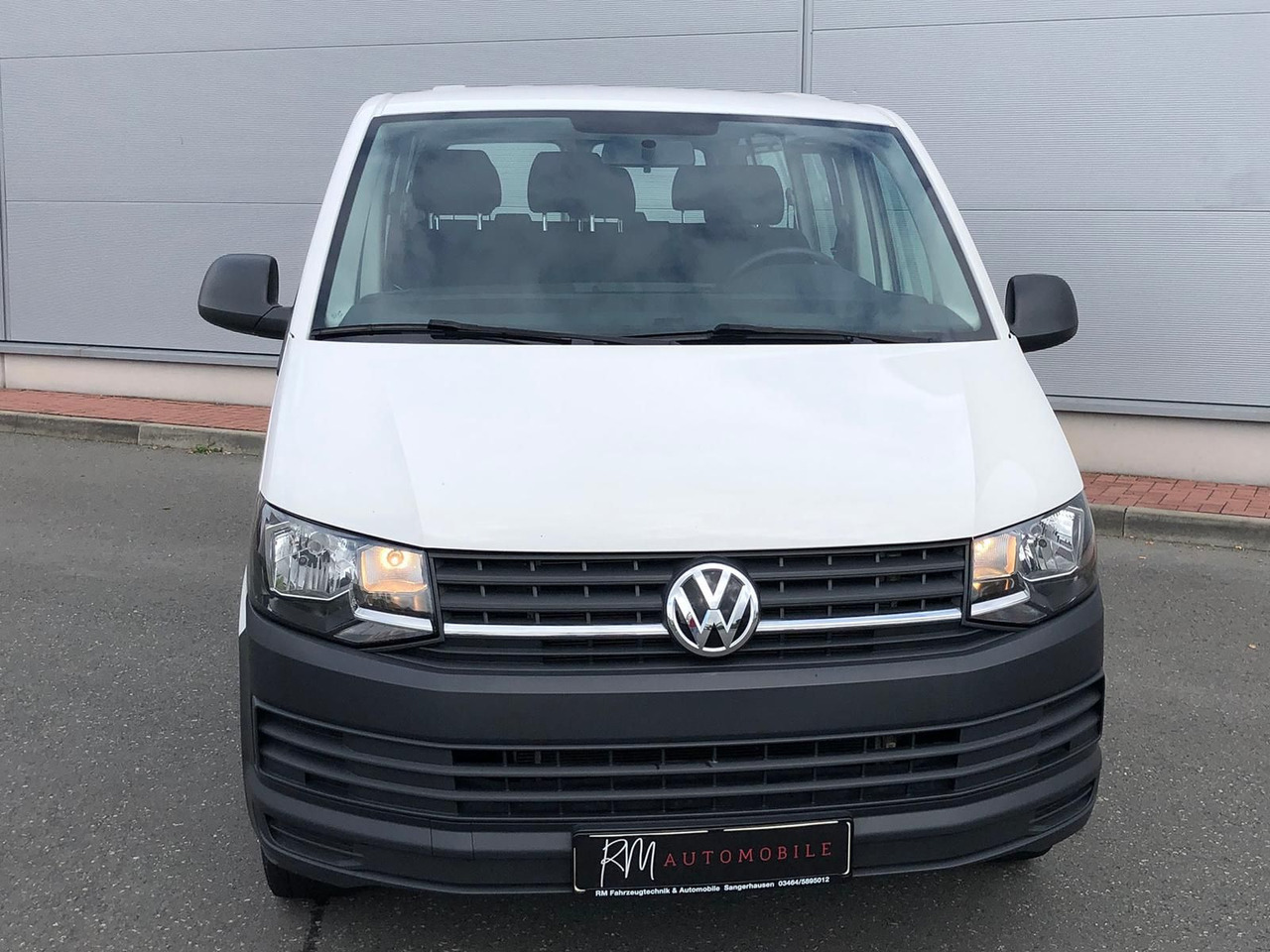 Volkswagen T6 Transporter 2.0 TDI Kombi lang 9-SITZE TEMP - Personenwagen: afbeelding 3 Volkswagen T6 Transporter 2.0 TDI Kombi lang 9-SITZE TEMP - Personenwagen: afbeelding 3
